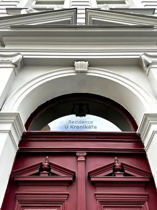 Apartment Authentic Studio With Garden Prag