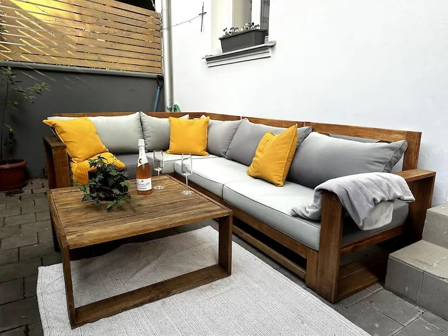Authentic Studio With Garden Prag Apartment